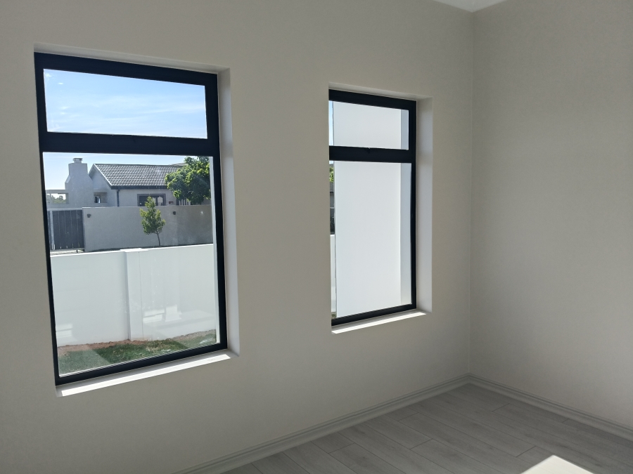 4 Bedroom Property for Sale in Fountains Estate Eastern Cape